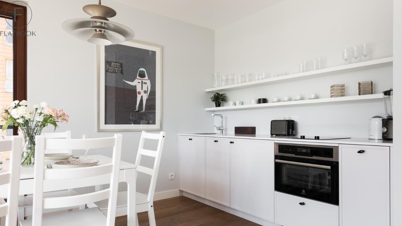 Flatbook - City Center Spa Apartments Motlawa Gdansk Ngoại thất bức ảnh