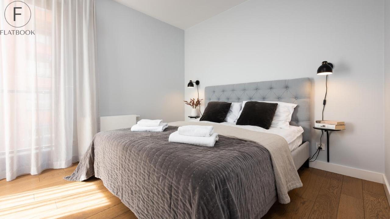 Flatbook - City Center Spa Apartments Motlawa Gdansk Ngoại thất bức ảnh