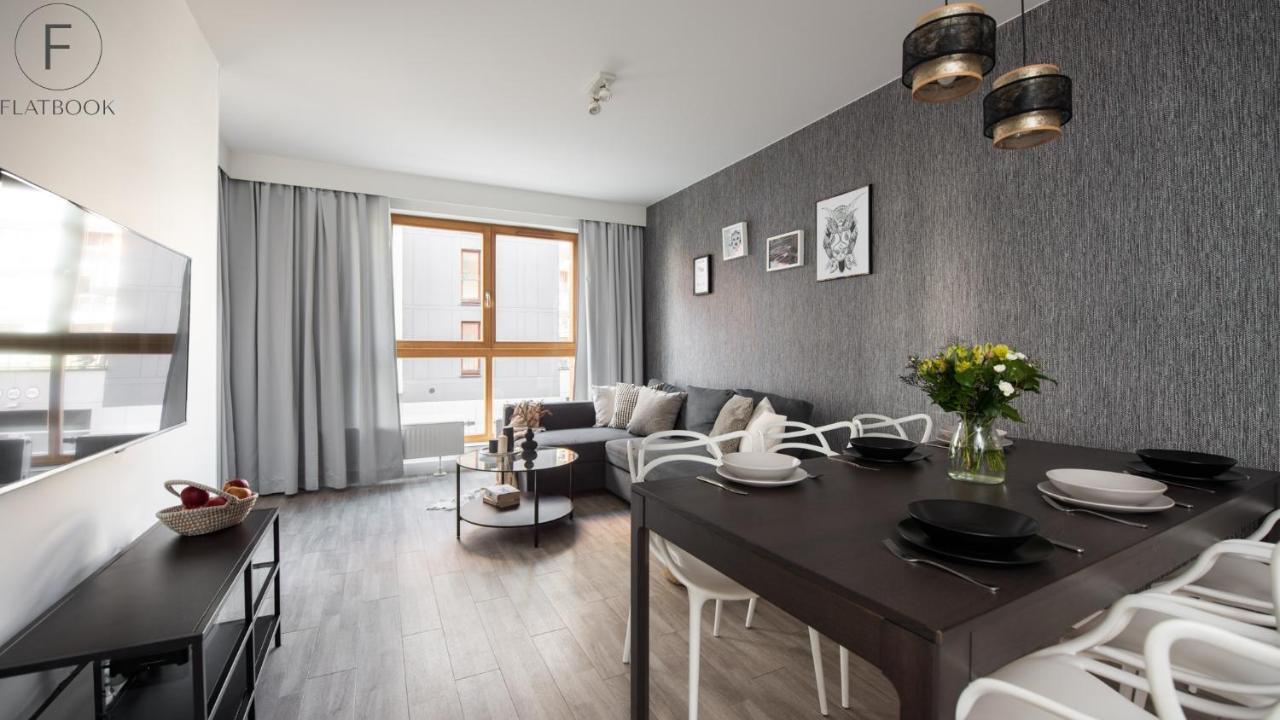 Flatbook - City Center Spa Apartments Motlawa Gdansk Ngoại thất bức ảnh